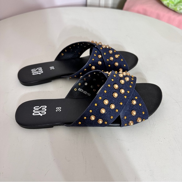 Studded sandals - Picture 9 of 9